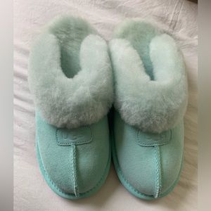 UGG slippers size 9 aqua blue coquette